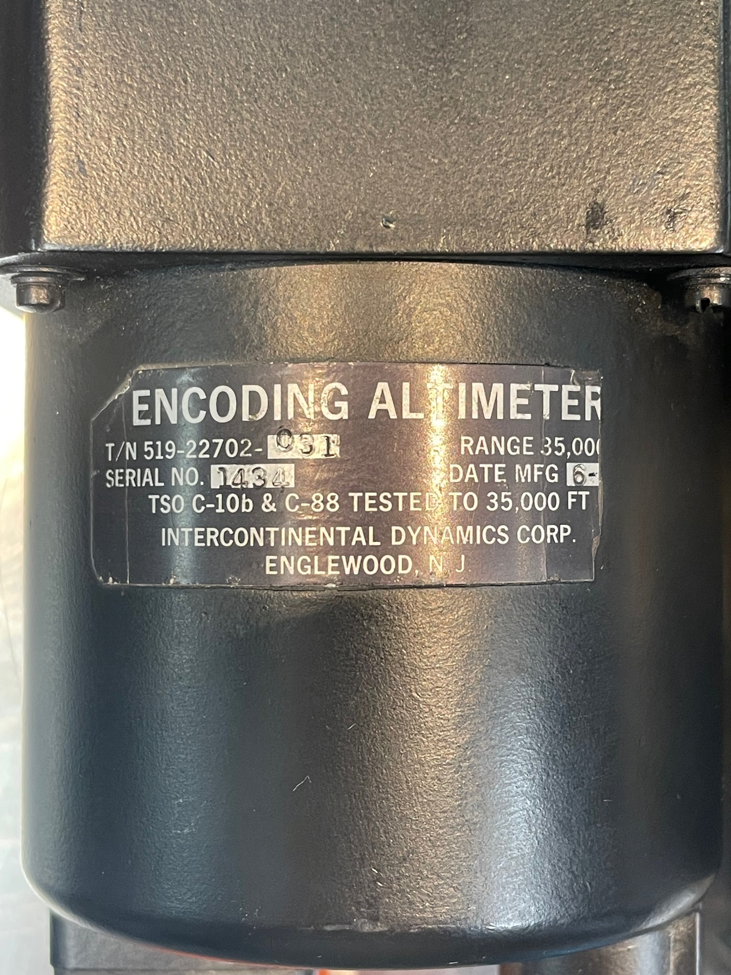 519-22702-031 - Encoding Altimeters - Lot of 1