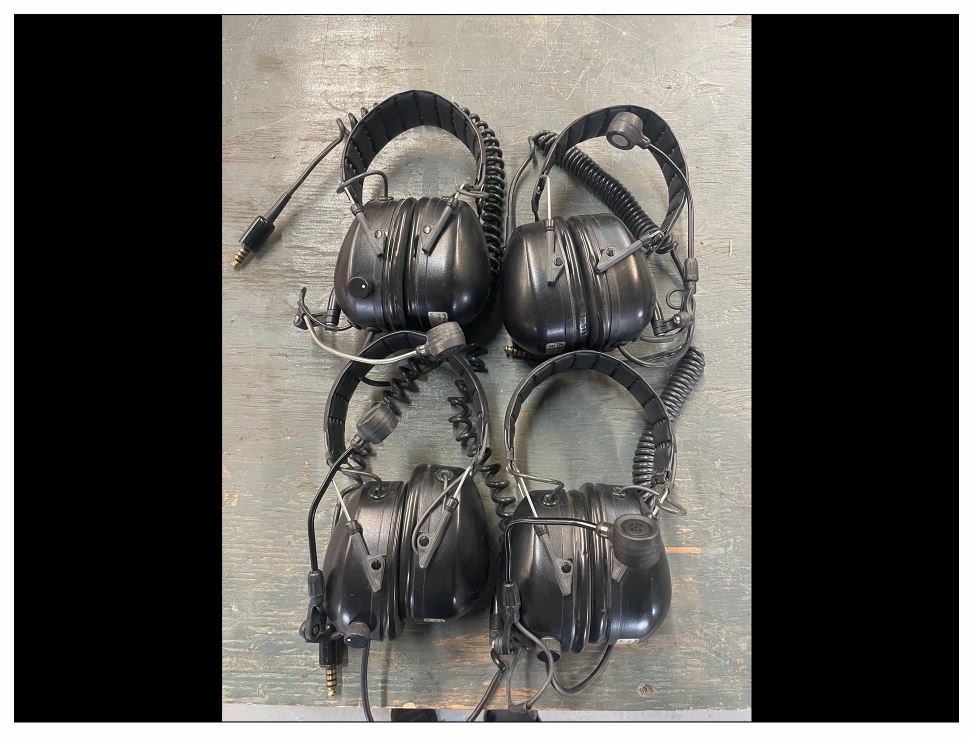 MT32H7F-07-VC - Peltor Headsets x4